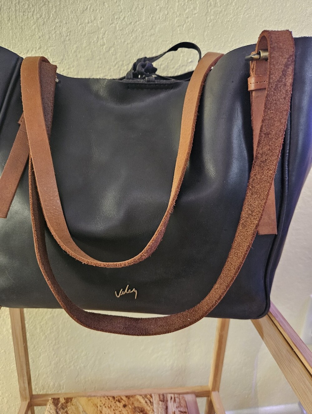 Velez Black Leather Tote Bag with Brown Straps. - Picture 6 of 16